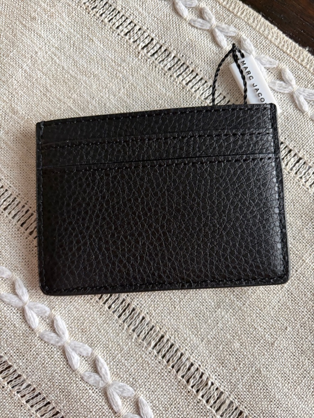 Marc Jacobs Black Pebbled Leather Card Holder with White Logo - Picture 2 of 3